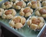 Foto langkah ke 5 dari resep Grem mawar.