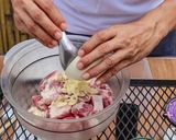 รูปขั้นตอนการทำที่ 3 ของ แหนม ซี่โครงหมูทอด อาหารไทยรสเปรี้ยว กลิ่นหอมรัญจวน