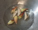 Foto langkah ke 2 dari resep Gulai jantung pisang.