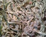 A picture of step 8 of Zucchini white spaghetti.