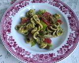 Foto del paso 7 de la receta: Orecchiette con chalotas, tomate, calabacín y pesto de albahaca