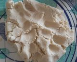 Foto del passaggio 2 della ricetta Frollini al cacao con gocce di cioccolato