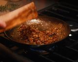 A picture of step 3 of Bacon jam burger.