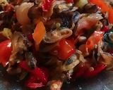 Foto langkah ke 4 dari resep Tumis kerang bumbu iris.