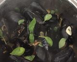 Foto del paso 3 de la receta Mejillones con crema mediterránea