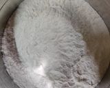 A picture of step 1 of Rawa sooji Bhature.