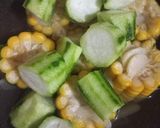Foto langkah ke 1 dari resep Sayur Bening Daun Kelor.
