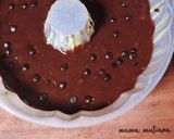 Foto langkah ke 5 dari resep Bolu Coklat Pisang.