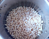 Foto del paso 1 de la receta: Alubias blancas con habitas tiernas orgánicas