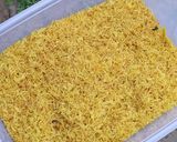 Foto langkah ke 4 dari resep Serundeng kelapa wangi kering sedikit minyak.