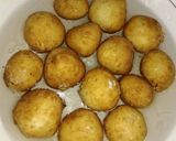 A picture of step 8 of Awama with Cream Filling.