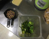Foto del paso 1 de la receta: Pesto de perejil con pistaches