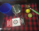 A picture of step 1 of Isabgol detox water.