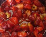 Foto del paso 3 de la receta: Torta de fresas rellena con mermelada de fresas