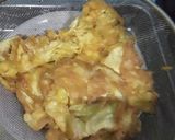 Foto langkah ke 2 dari resep Telur dadar kuah kecap.