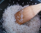 Foto del paso 2 de la receta: Arroz con mollejas, pimiento y chile jalapeño (Olla arrocera)