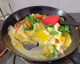 Foto langkah ke 2 dari resep Mie Goreng (Instan) Tek-tek.