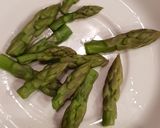 Foto del passaggio 3 della ricetta Spaghetti con asparagi e crema di datterini gialli