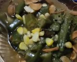Foto langkah ke 3 dari resep Sayur bening okra.