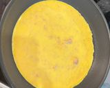 Tejfölös-tonhalas omlett sajttal recept fázis 2 fotója