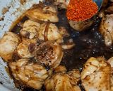 Foto langkah ke 3 dari resep Ayam Jamur Lada Hitam Masak Kecap.