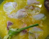 Foto langkah ke 3 dari resep Ayam goreng lengkuas.