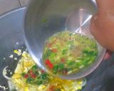 Foto langkah ke 6 dari resep Dadar Telur Bawang Bombay.