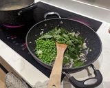A picture of step 4 of Pasta in a pea sauce.