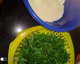 A picture of step 1 of Palak pakora.