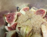 A picture of step 2 of Fresh figs smoothie.