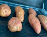 Une image de l'étape 1 de Patates douces rôties, sauce yaourt et ail.