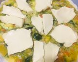 Foto del paso 6 de la receta: QUICHE DE ZAPALLITOS 🧅🫑🧀🌽🥒🧀