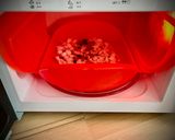Foto del paso 1 de la receta: Rape con pasas (en estuche de vapor Lékué —al microondas—)