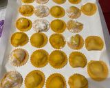 Foto del passaggio 4 della ricetta Ravioli dal cuore filante