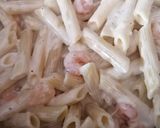 Foto del paso 3 de la receta: Pasta con camarones a los 4 quesos