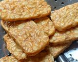 Foto langkah ke 1 dari resep Tempe Telur Penyet.
