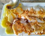 Foto del paso 4 de la receta: Filetes de merluza y patatas al vapor con picada