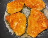 Parmezánbundás csirkemell citromos-tejszínes mártással recept fázis 2 fotója