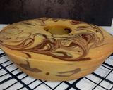 Foto langkah ke 6 dari resep Bolu Marble Putih Telur.