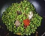 A picture of step 3 of Stuffed Green Peas Paratha.