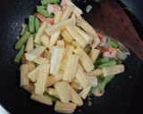 Foto langkah ke 3 dari resep Tumis Jagung Muda, buncis, jamur kuping, dan udang.