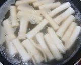 Foto langkah ke 4 dari resep Tteokbokki (떡볶이) Kue Beras Korea.
