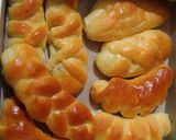 Foto langkah ke 6 dari resep Roti Manis Coklat Keju Homemade.