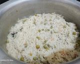 A picture of step 3 of Matter pulao.