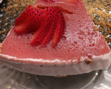 Foto del paso 3 de la receta: Torta helada bavaroise de leche de coco y frutilla