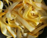 Une image de l'étape 1 de Tagliatelle de courgette.