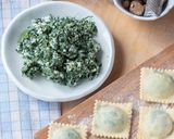 Foto del passaggio 5 della ricetta Ravioli di borragine ricotta e limone