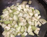 A picture of step 2 of Bottle gourd tomato curry.