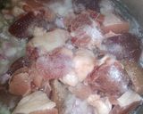 A picture of step 2 of Thai nuea kae (mutton).