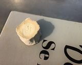 Une image de l'étape 2 de Feuilletés apéritifs pruneaux, miel et chèvre.